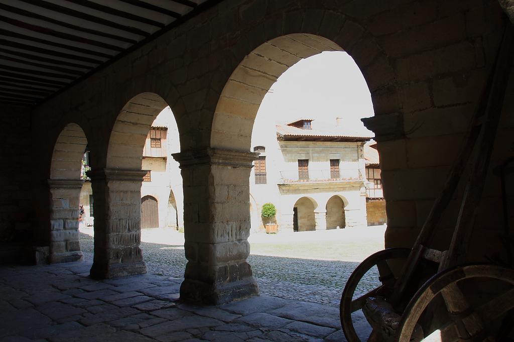 Legado De Santillana Apartment *
